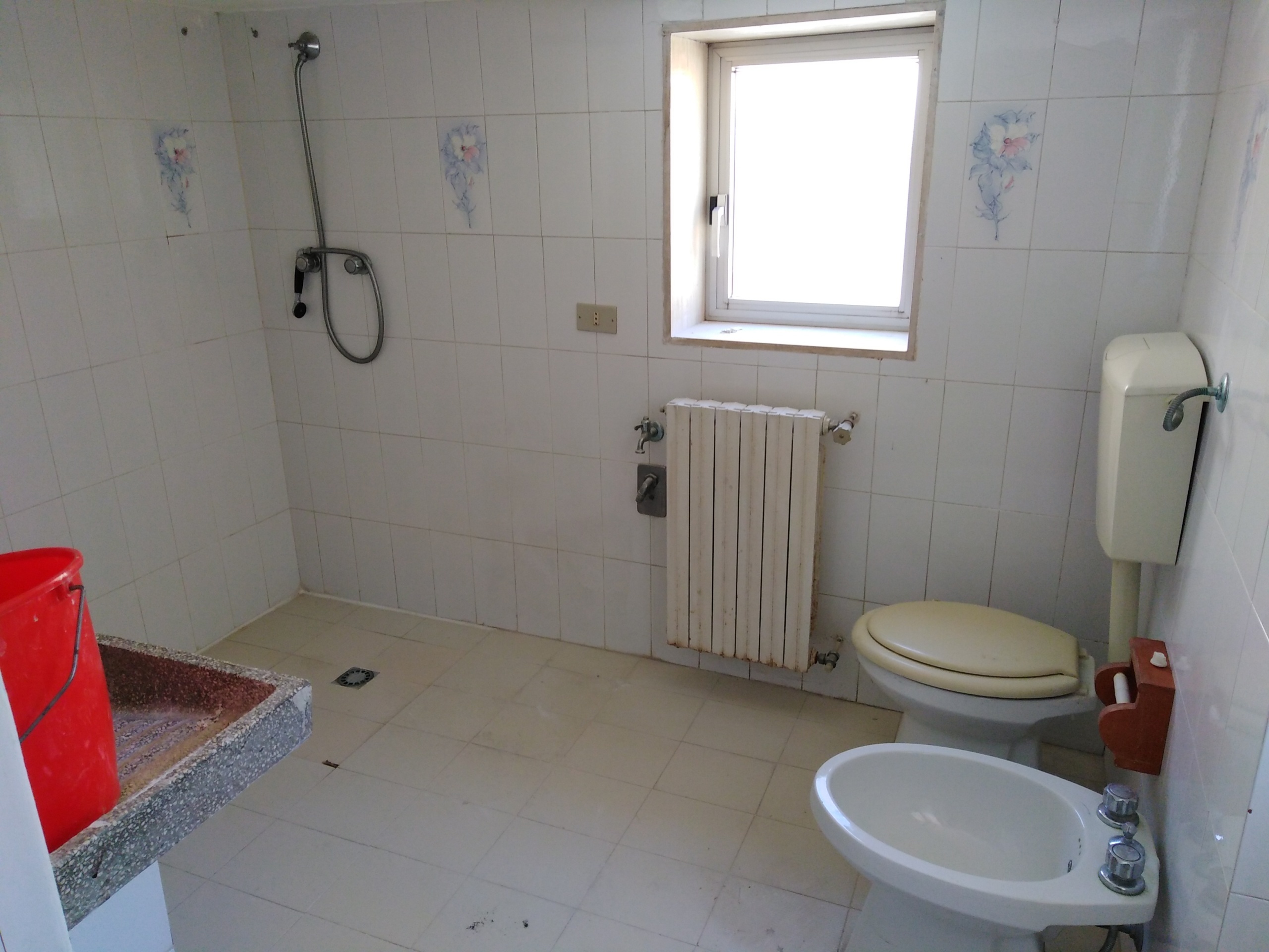 Immagine 10 di Casa indipendente in vendita  a Ragusa