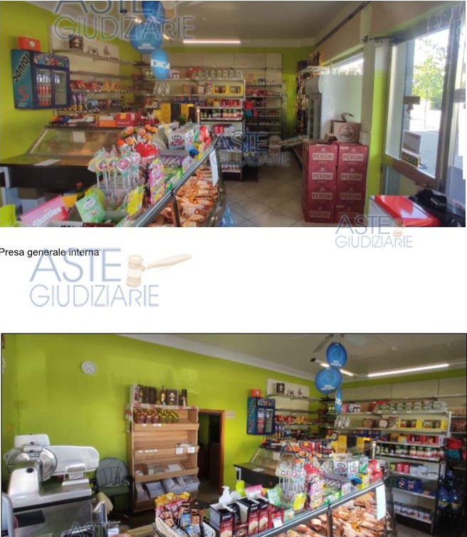 Immagine 2 di Locale commerciale in vendita  a Rimini