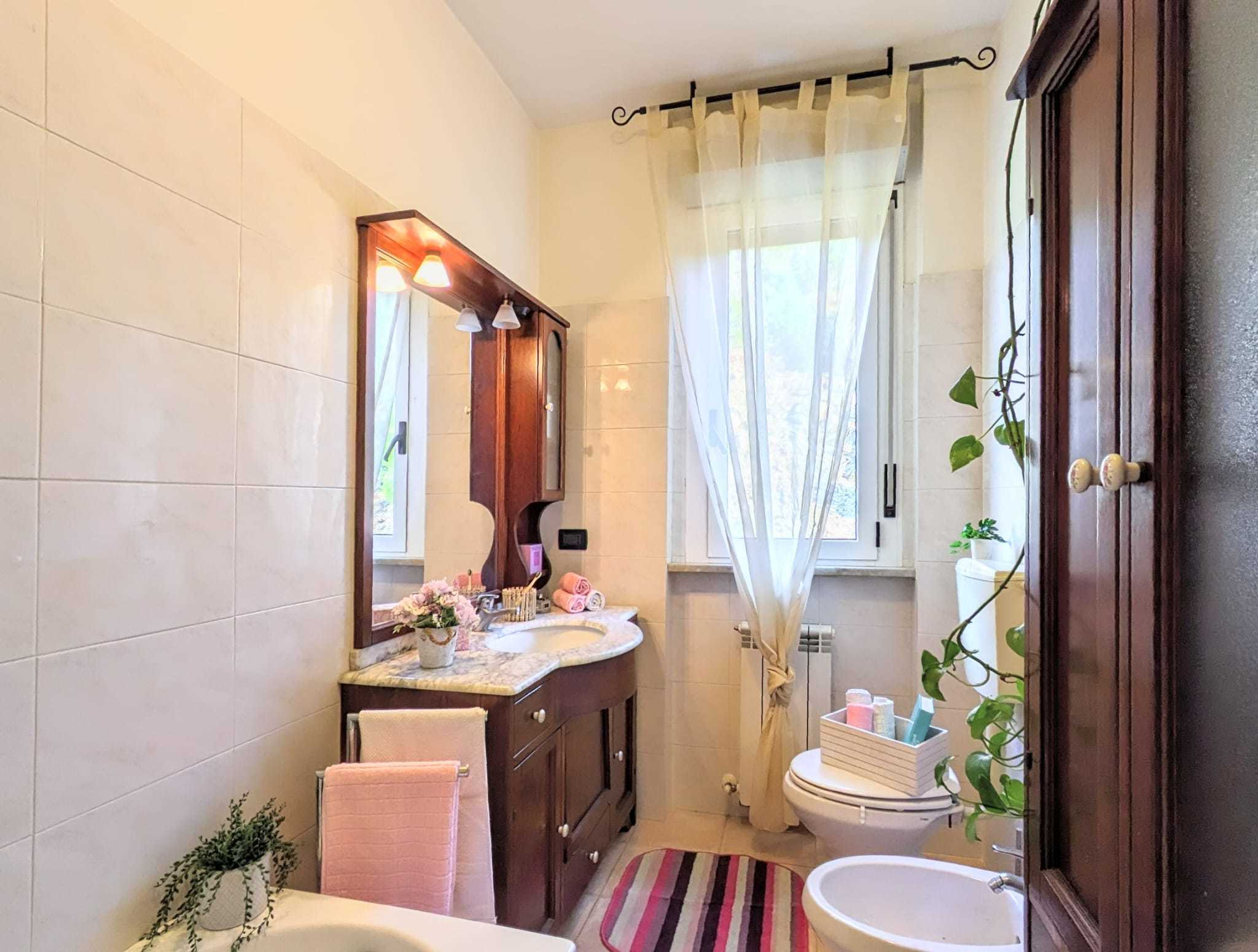 Immagine 12 di Appartamento in vendita  in Via Battaglione I. Zinara 21 a Deiva Marina