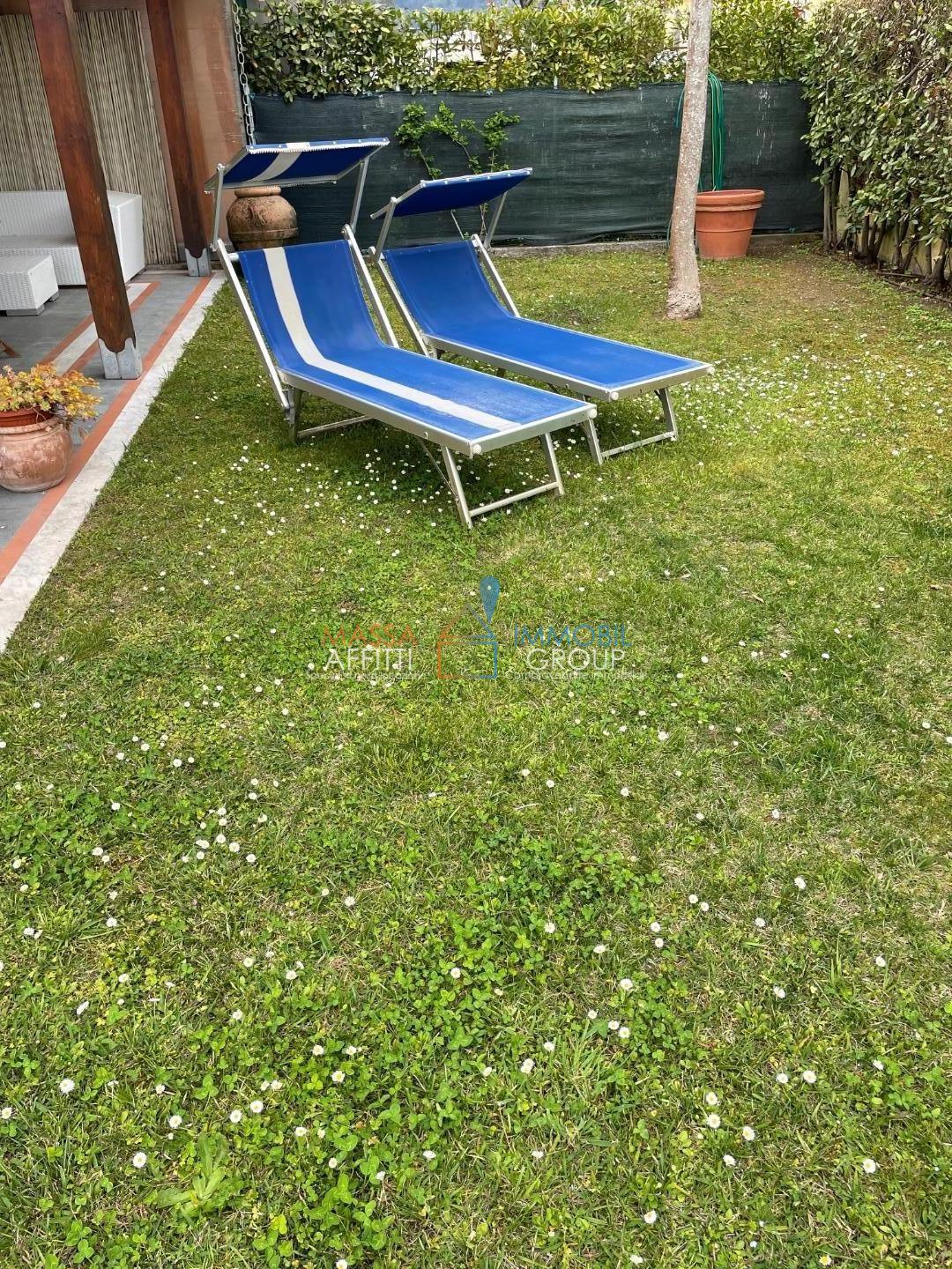 Immagine 8 di Porzione di casa in vendita  in Via Flli Cervi 106 a Forte Dei Marmi