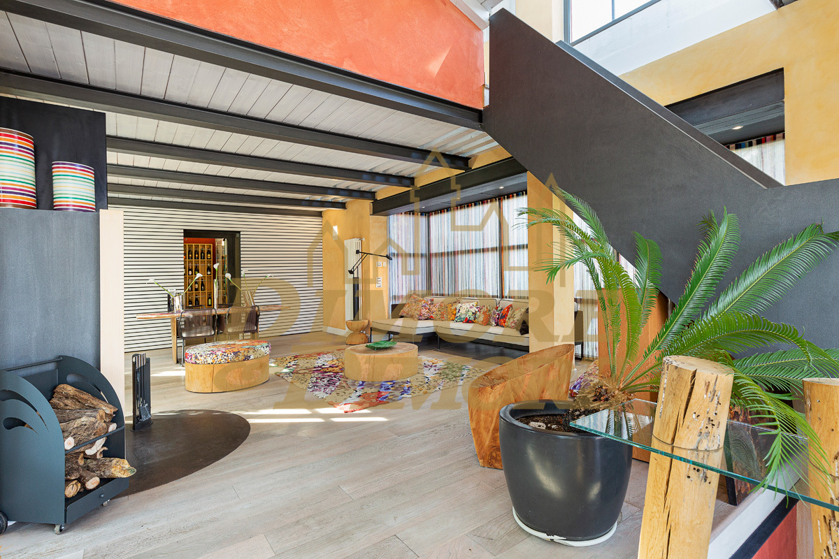 Immagine 21 di Villa in affitto  in SS33 del Sempione 14 a Arona