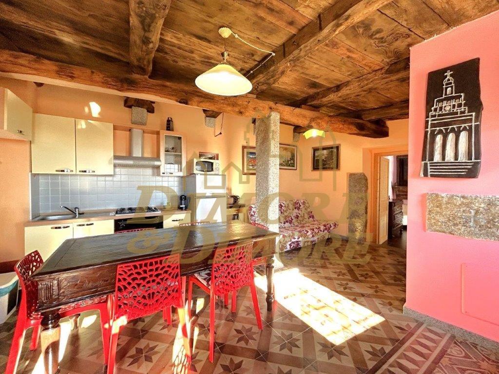 Immagine 1 di Bilocale in vendita  in Piazza Milano 8A a Colazza