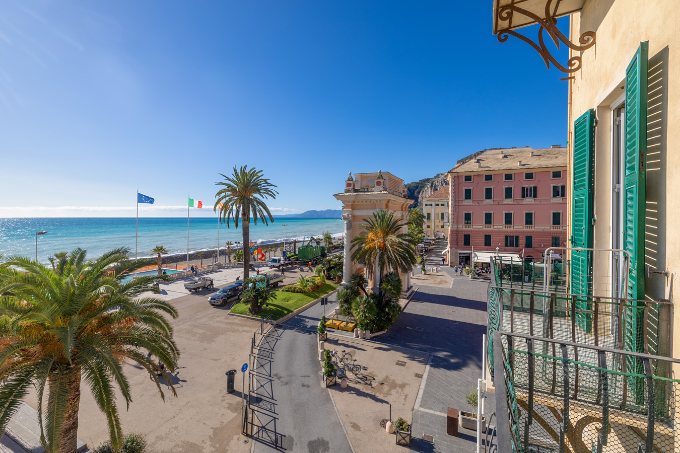Immagine 43 di Trilocale in affitto  in Piazza Vittorio Emanuele II a Finale Ligure