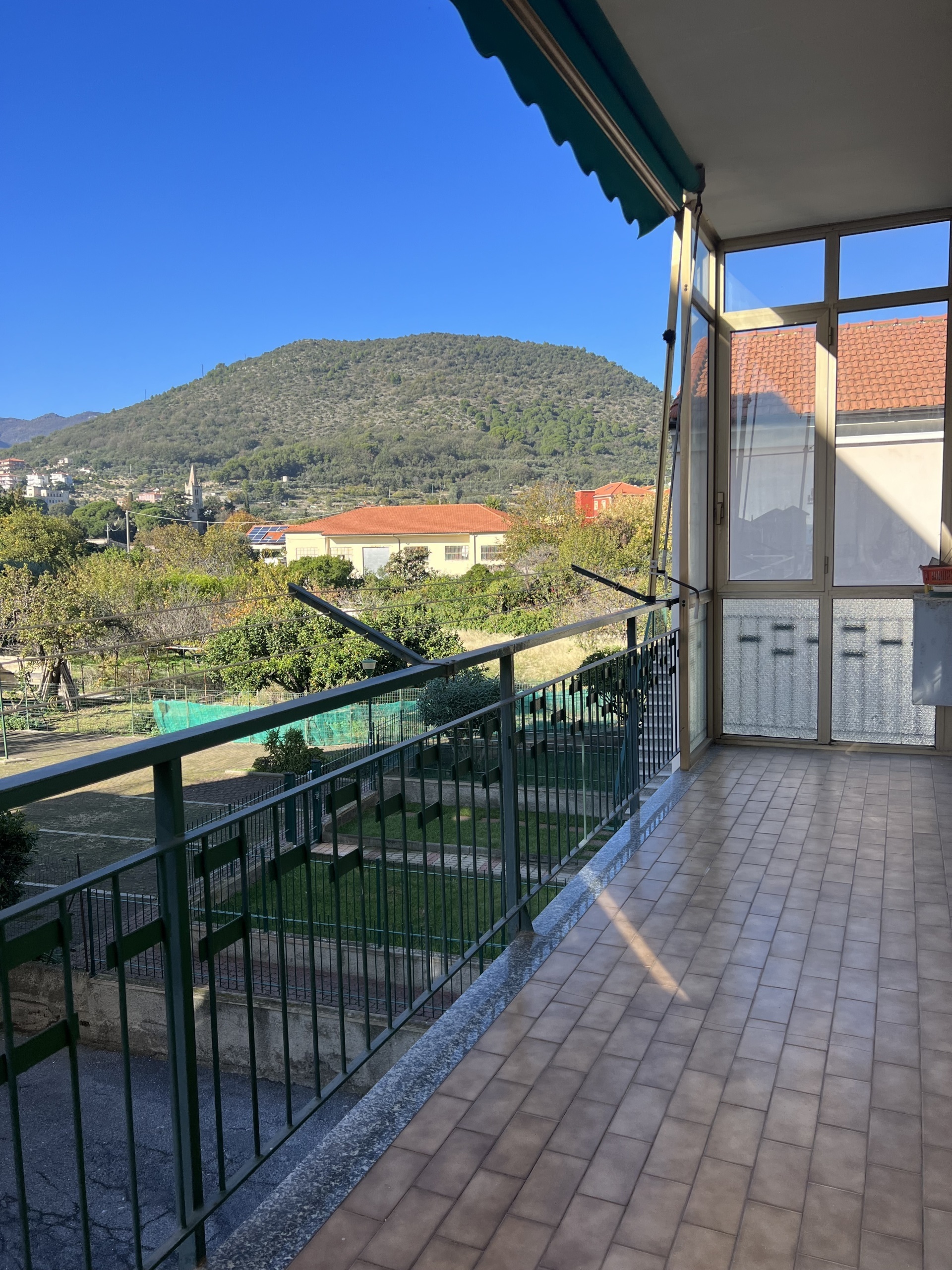 Immagine 3 di Trilocale in vendita  in Via IV Novembre a Borgio Verezzi