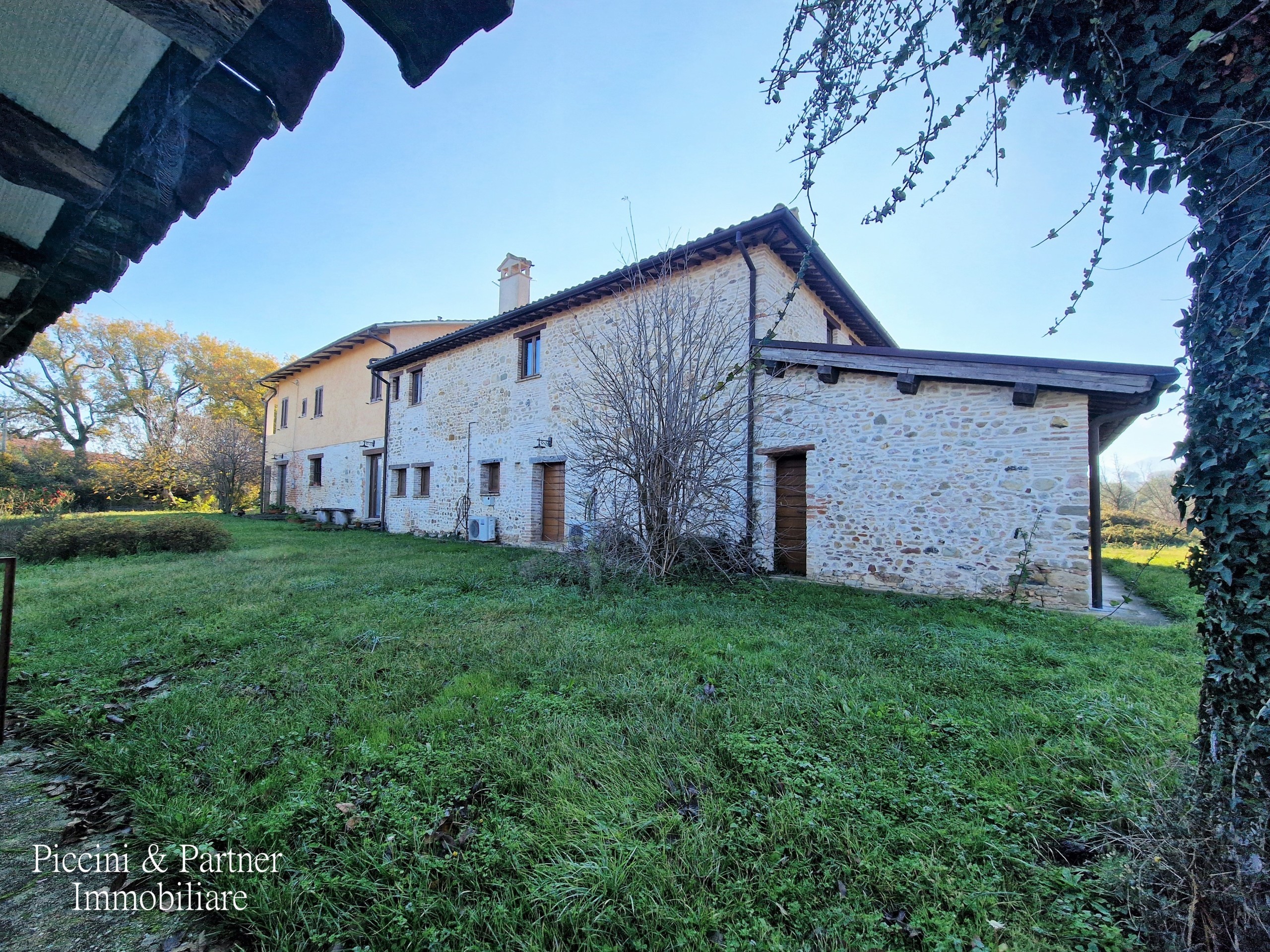 Immagine 9 di Rustico / casale in vendita  in Località San Lorenzo a Castel Ritaldi