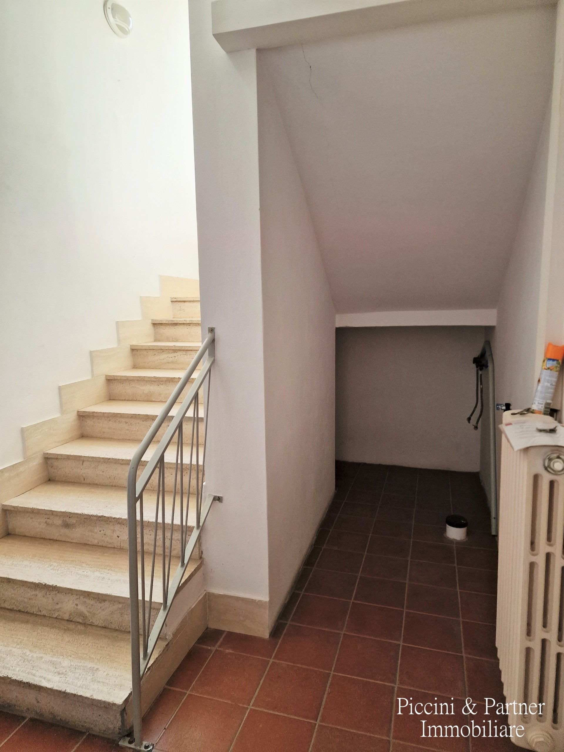 Immagine 4 di Casa indipendente in vendita  in Via Costa a Magione