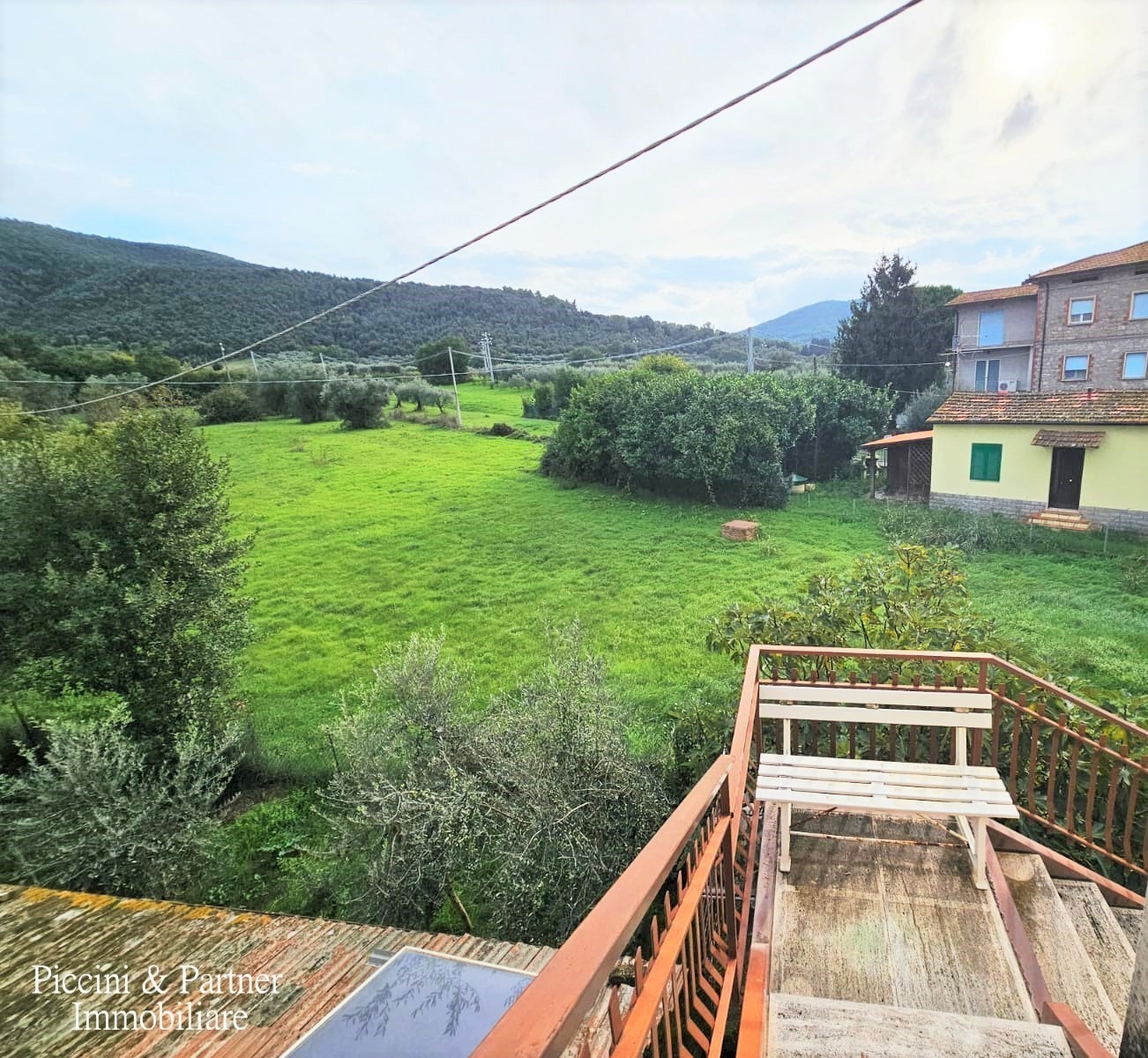 Immagine 4 di Appartamento in vendita  in Via della Sapienza a Magione