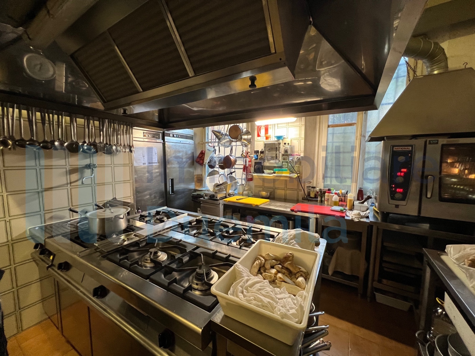 Immagine 19 di Bar / Ristorante in vendita  a Bologna