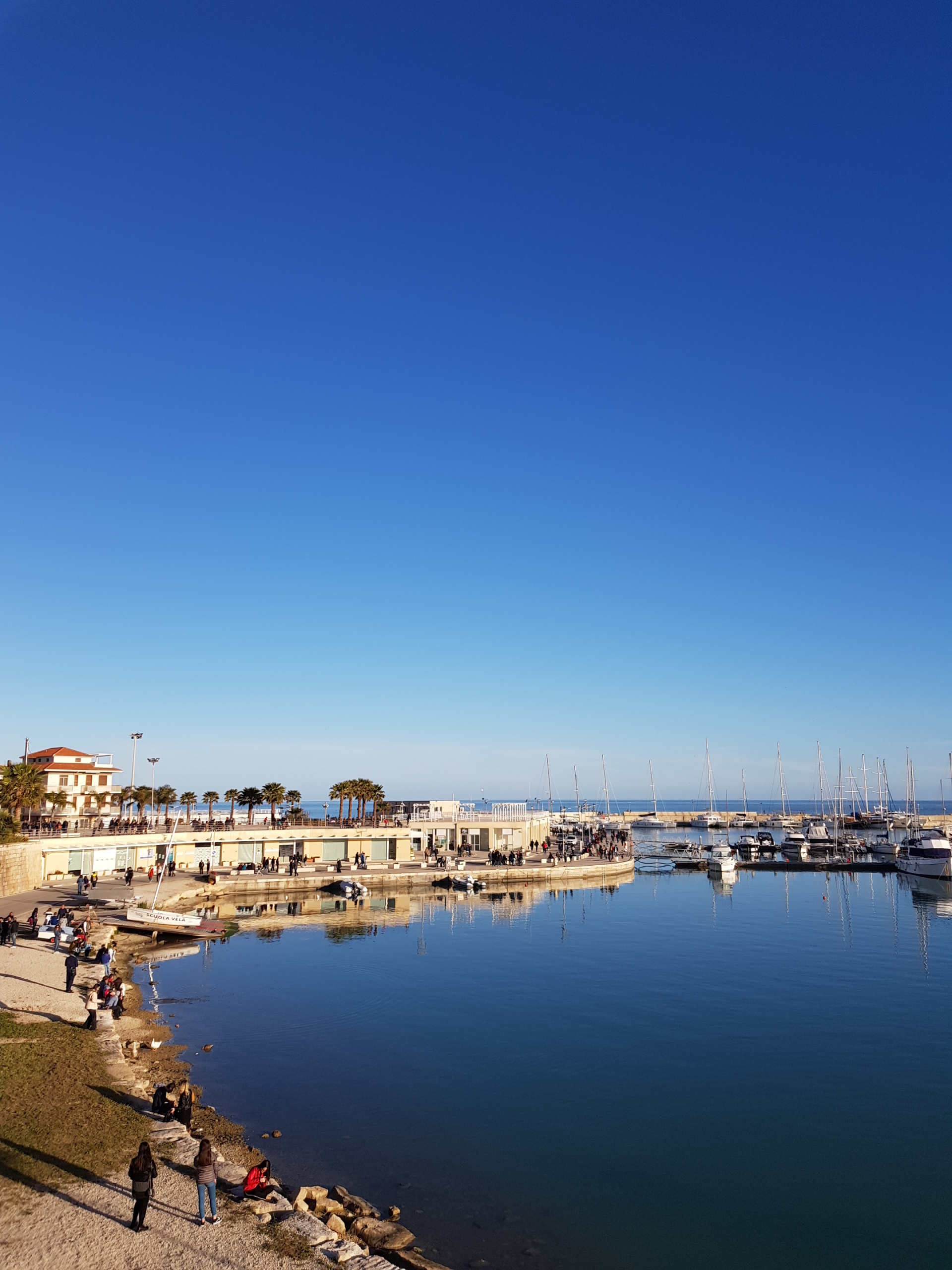 Immagine 2 di Trilocale in affitto  a Ragusa