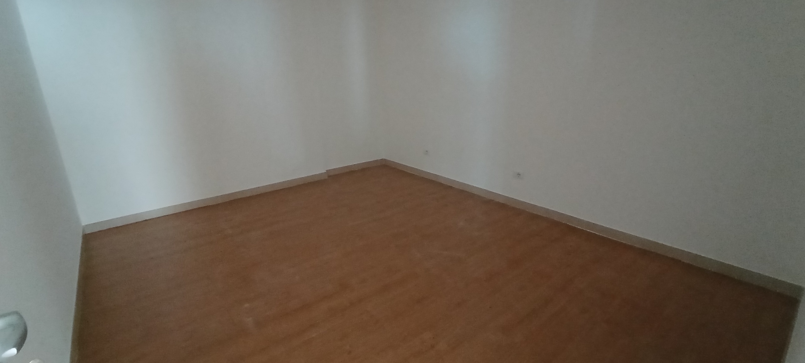 Immagine 12 di Locale commerciale in affitto  a Ragusa