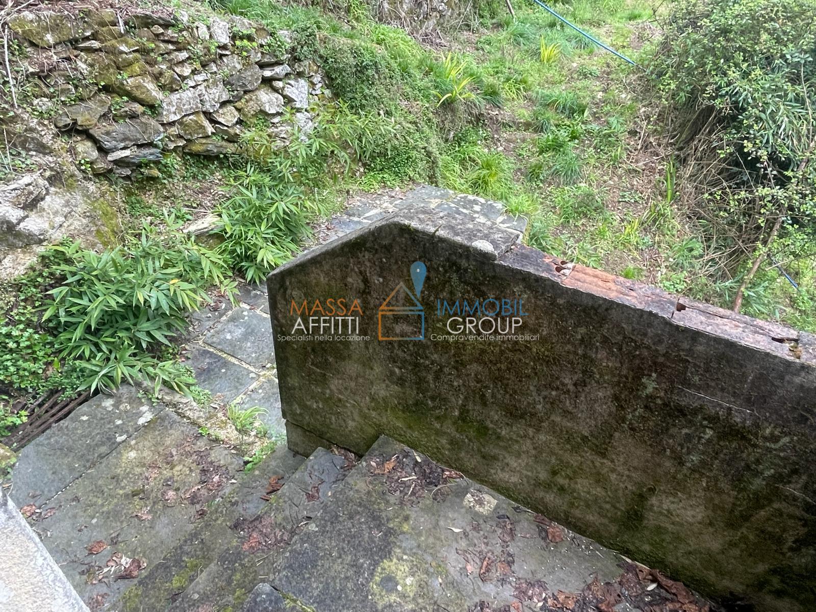 Immagine 17 di Casa semindipendente in vendita  in Via Monte Grappa 1 a Stazzema