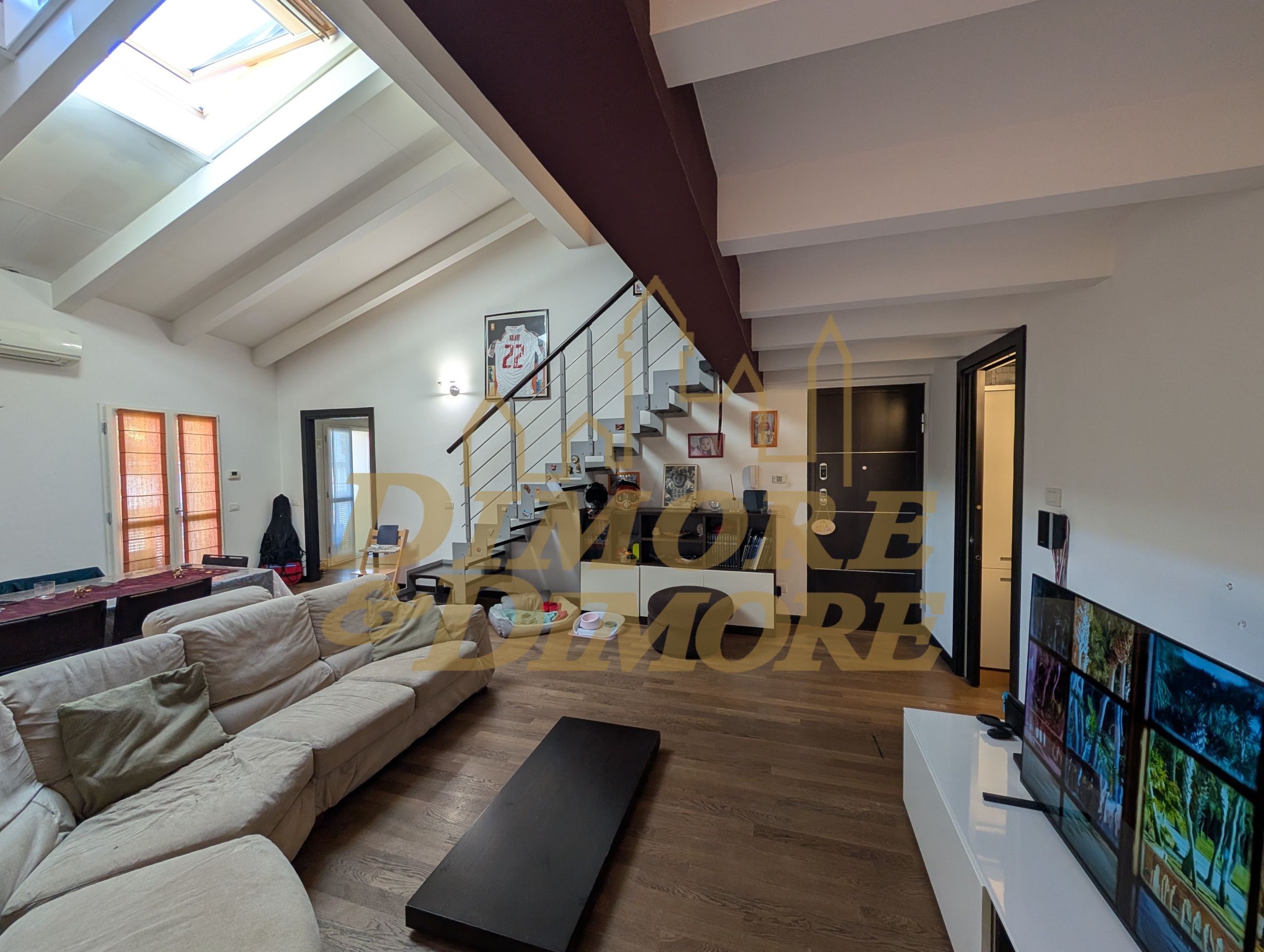 Immagine 3 di Trilocale in vendita  in Via Guglielmazzi 83 a Verbania