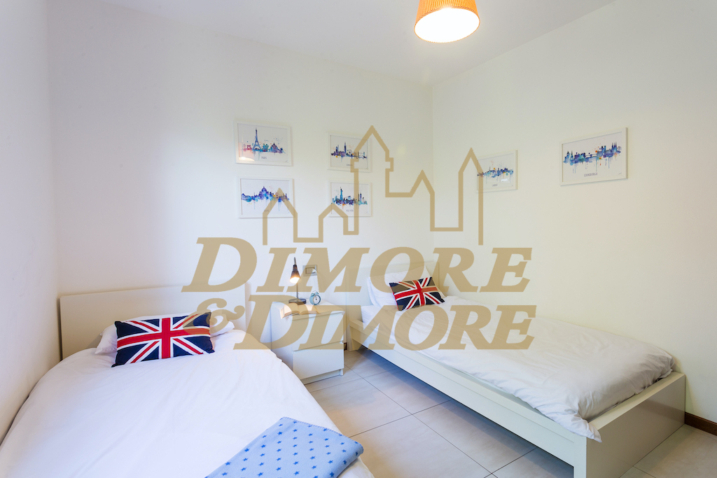 Immagine 13 di Villetta a schiera in vendita  a Luino