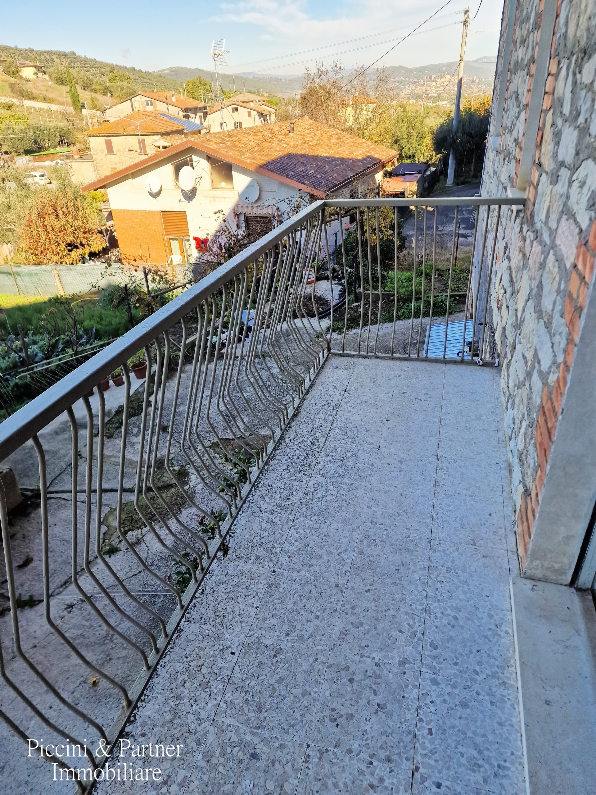 Immagine 35 di Casa indipendente in vendita  in Via Costa a Magione