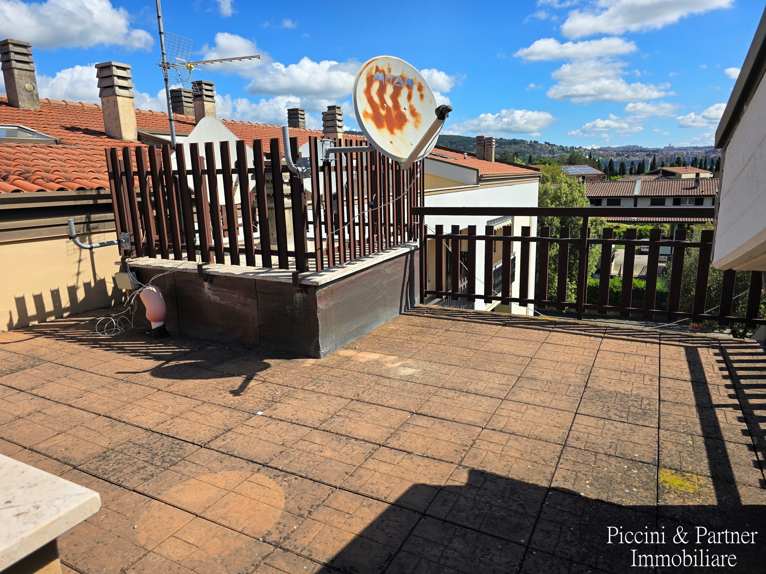 Immagine 24 di Quadrilocale in vendita  in Strada del Giglio a Perugia