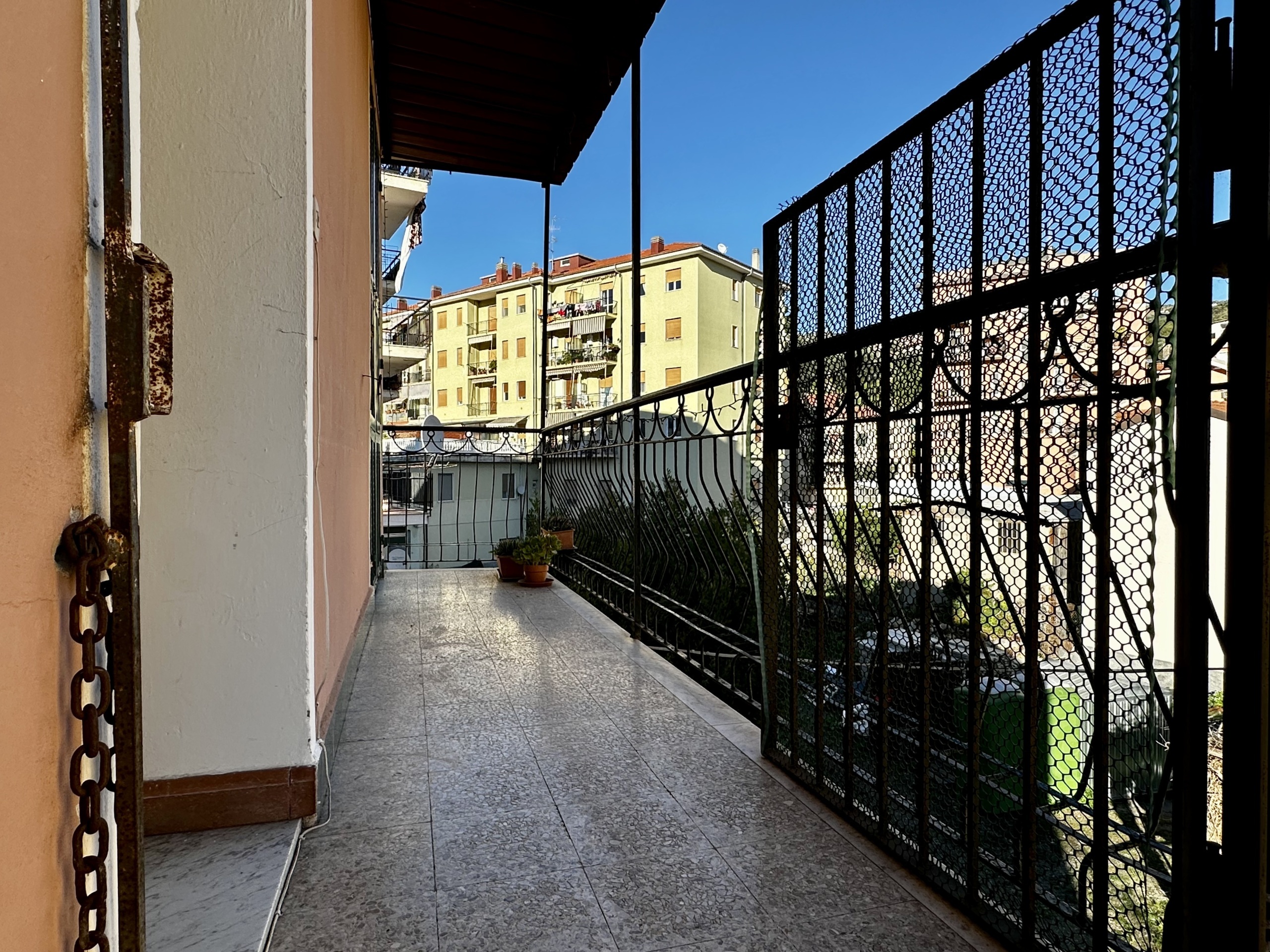 Immagine 8 di Casa bifamiliare in vendita  in via Andreoli 20 a Imperia