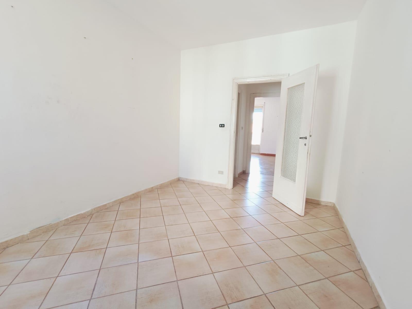 Immagine 12 di Quadrilocale in vendita  in Via Remmert F,lli 21 a Ciriè