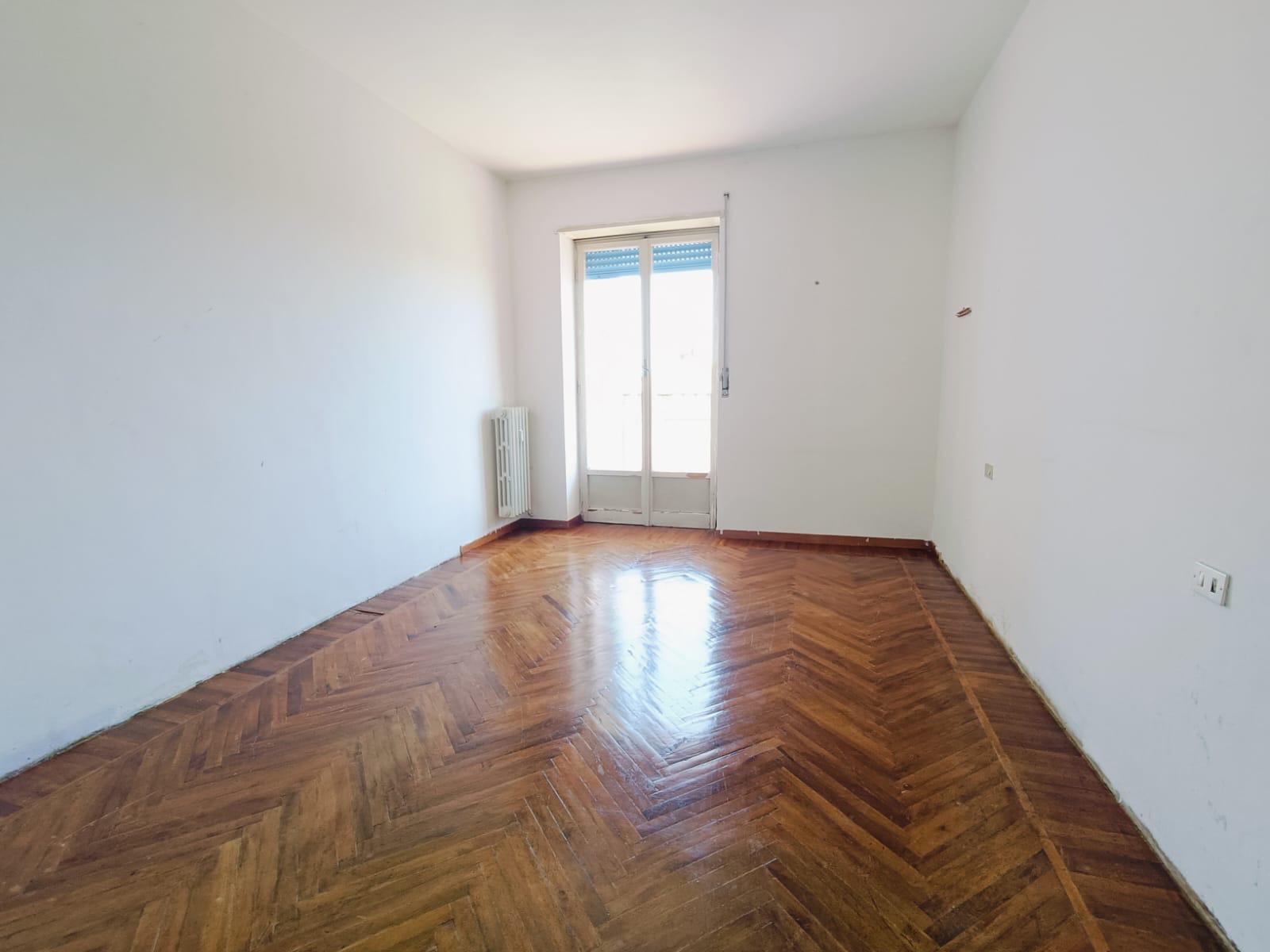 Immagine 10 di Quadrilocale in vendita  in Via Remmert F,lli 21 a Ciriè