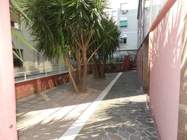 Immagine 17 di Palazzo in vendita  in Via degli Abeti 29 a Roma