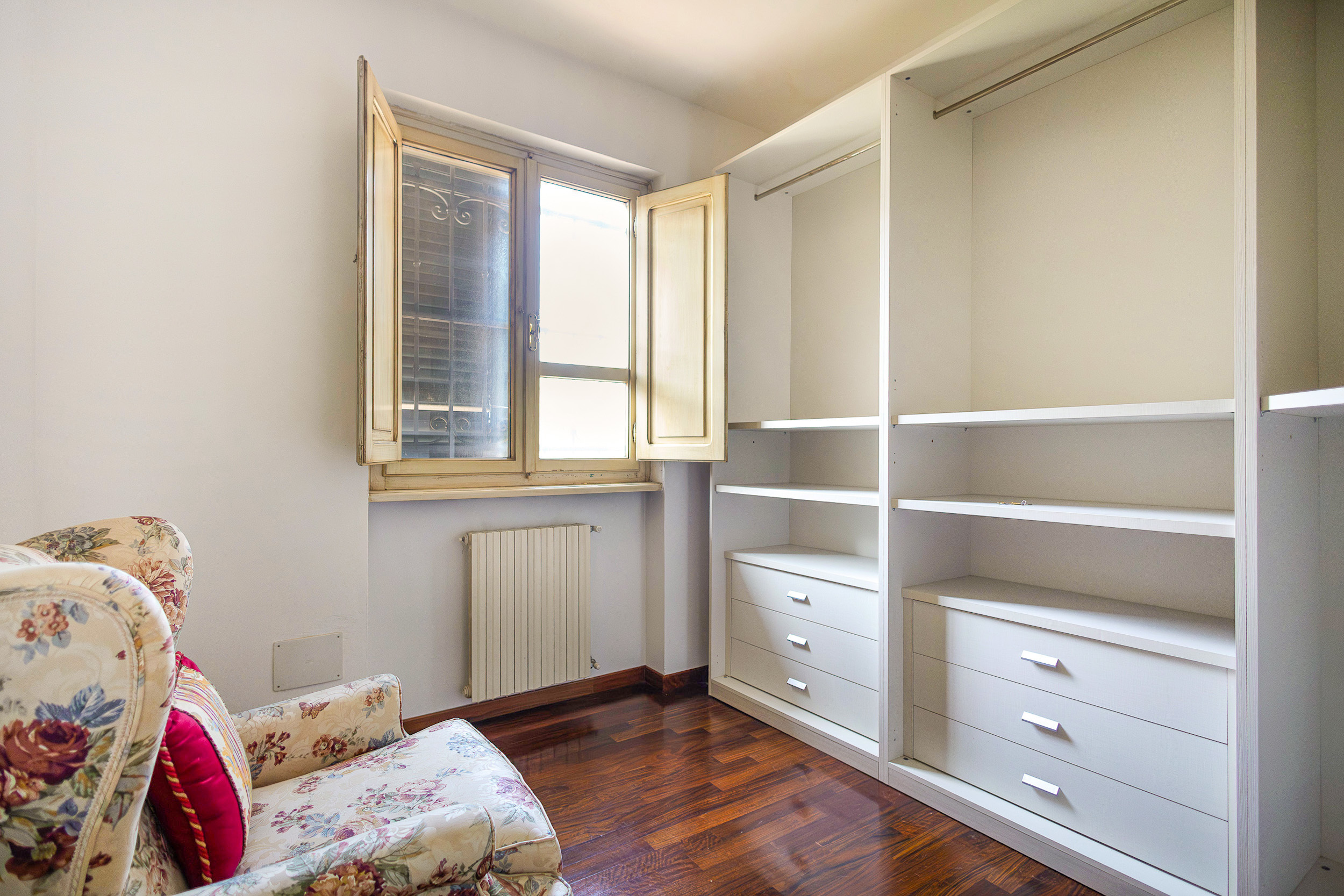 Immagine 27 di Villa in vendita  a Pisa