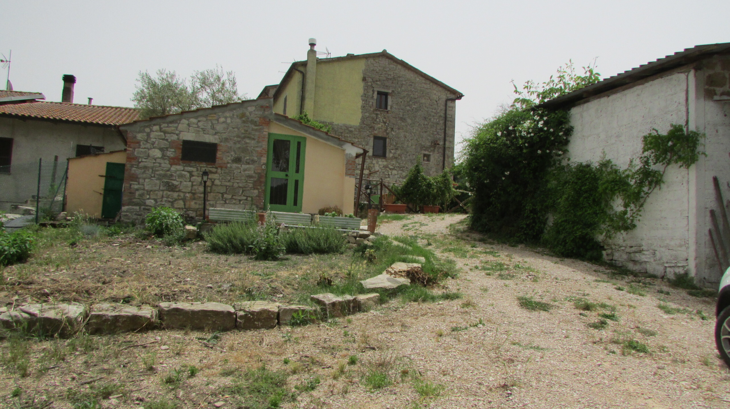 Immagine 8 di Casa indipendente in vendita  a Todi