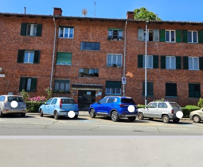 Immagine 1 di Pentalocale in vendita  in Via dei Frassini 3 a Torino