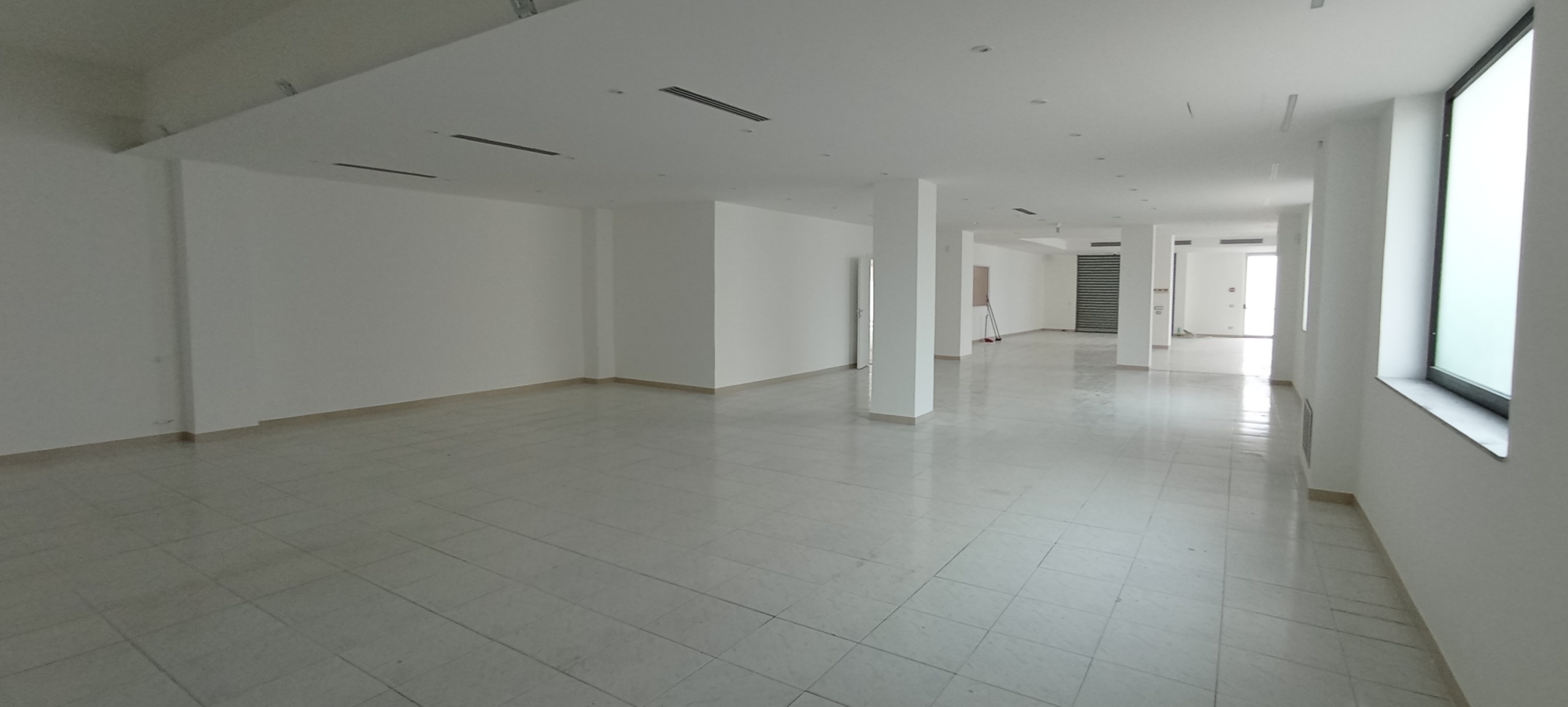 Immagine 1 di Locale commerciale in affitto  a Ragusa