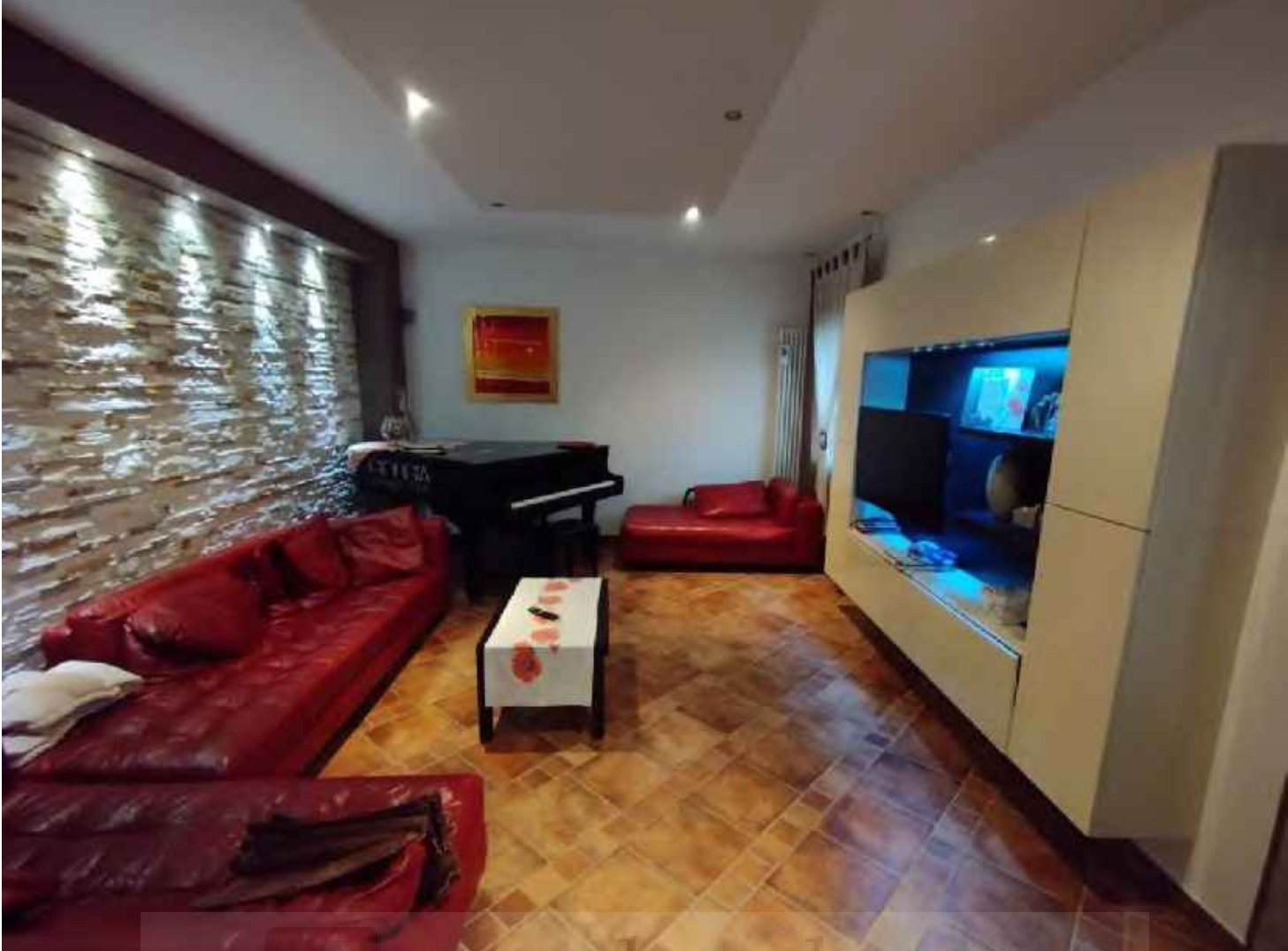 Immagine 1 di Trilocale in vendita  a Ravenna