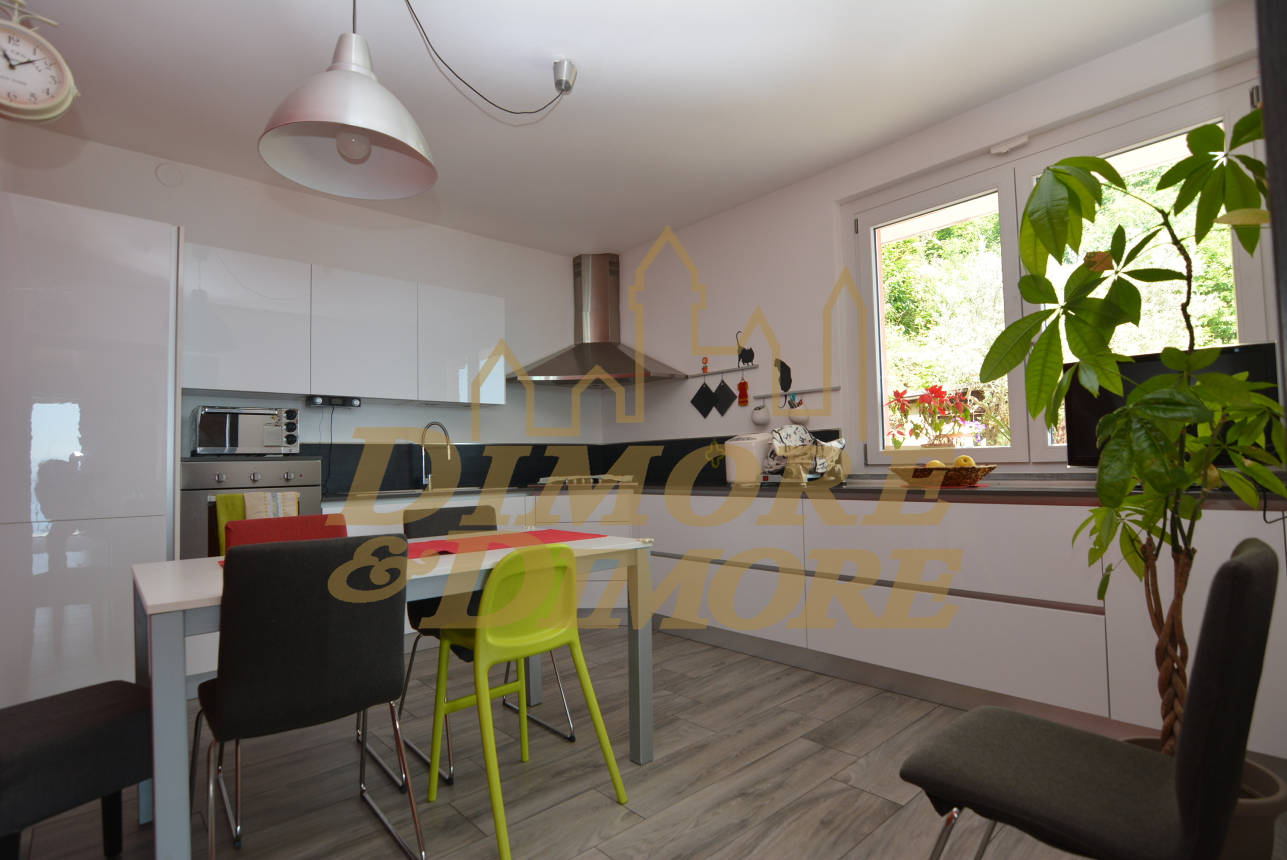 Immagine 10 di Villa in vendita  a Stresa