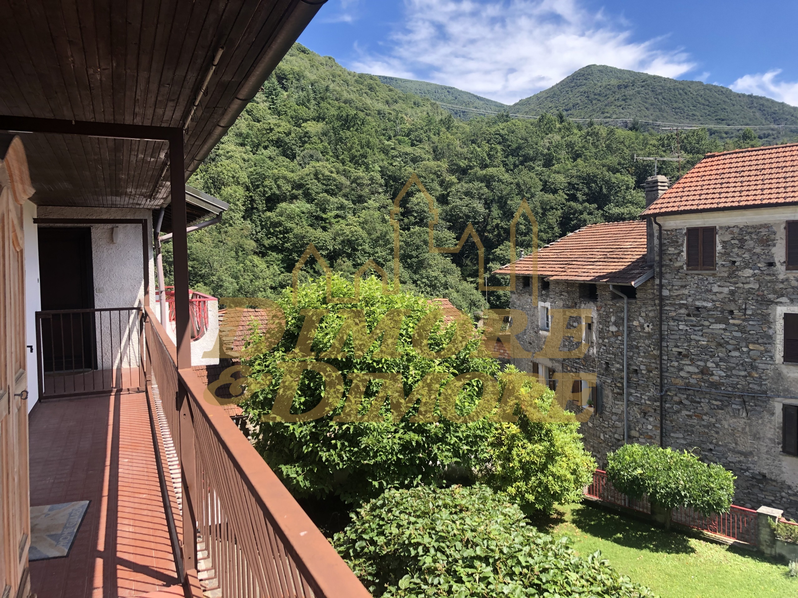 Immagine 9 di Bilocale in vendita  in Via Monte Nero 9 a Dumenza