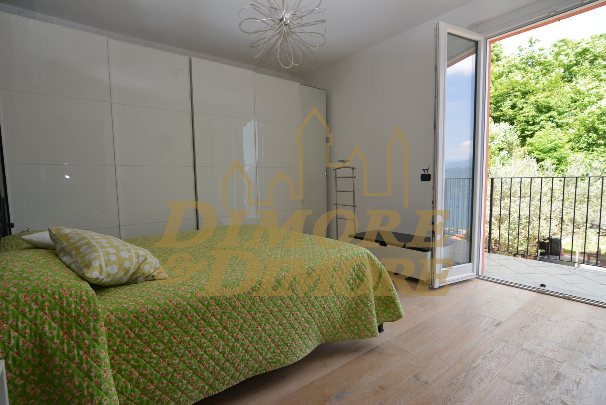 Immagine 11 di Villa in vendita  a Stresa