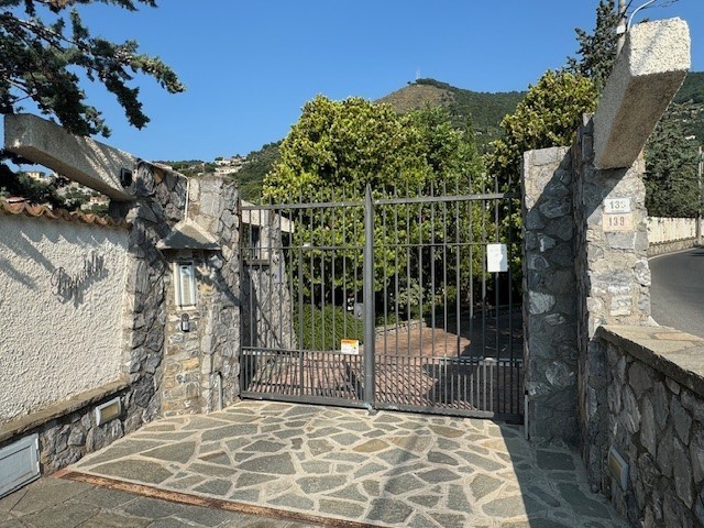 Immagine 60 di Villa in vendita  in Via Adelasia 139 a Alassio