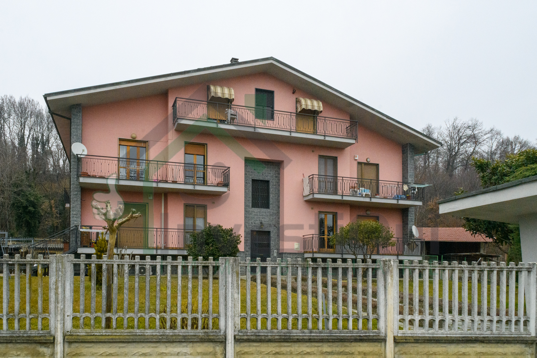 Immagine 28 di Quadrilocale in vendita  a Nole