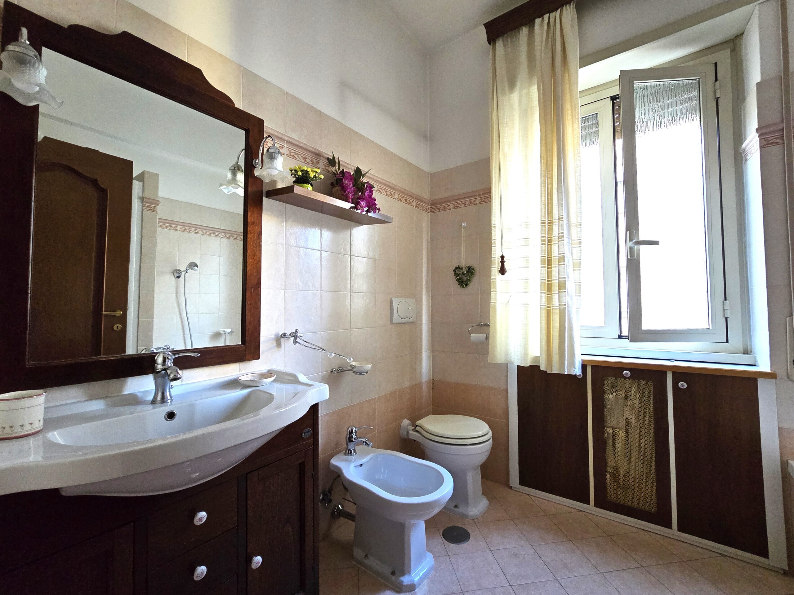 Immagine 16 di Bilocale in vendita  in Via Val Savio 8 a Roma