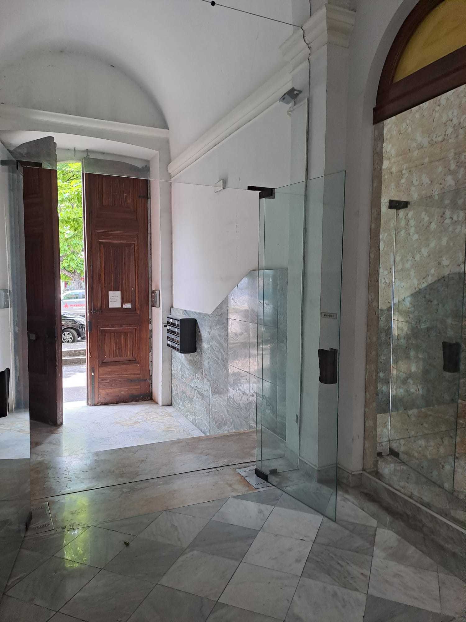 Immagine 3 di Ufficio in vendita  a Pescara