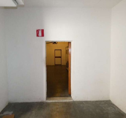 Immagine 5 di Magazzino in vendita  in Via Ursone da Sestri 43 R a Genova