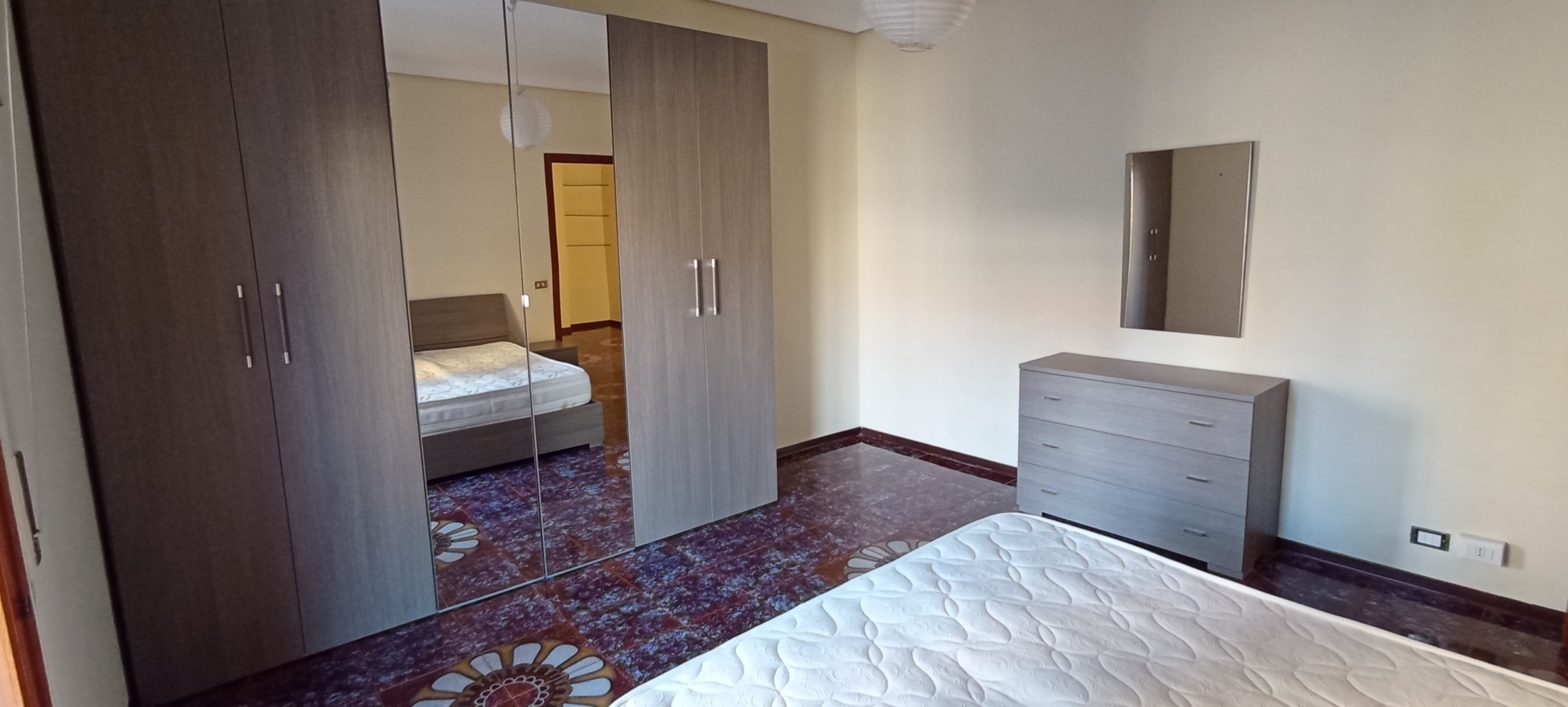 Immagine 15 di Pentalocale in affitto  a Ragusa