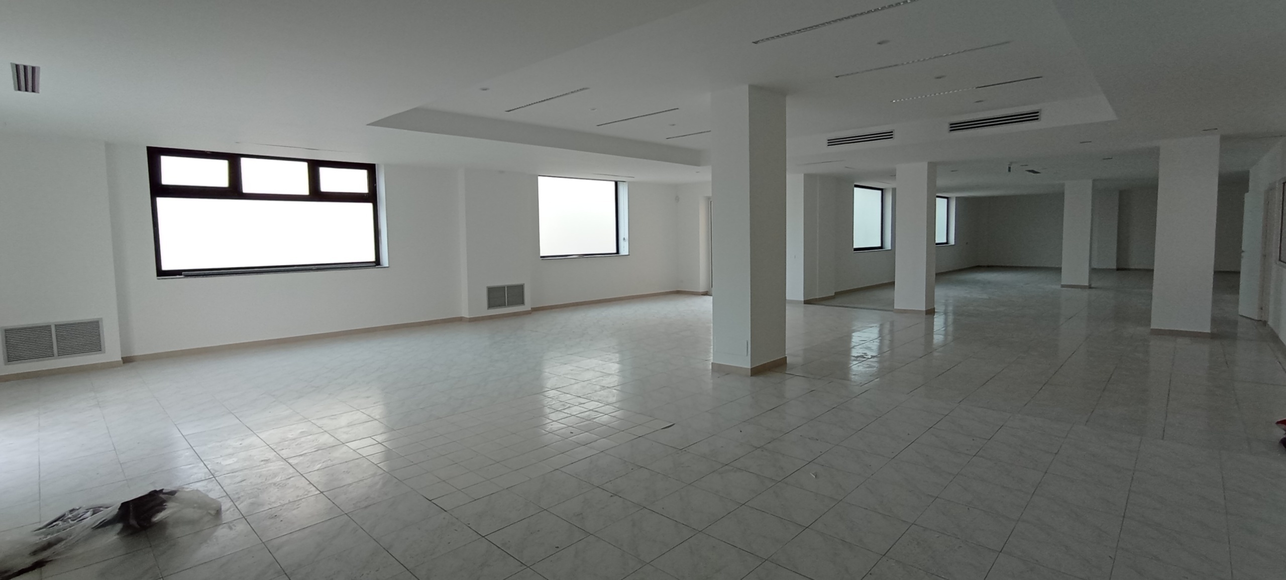 Immagine 4 di Locale commerciale in affitto  a Ragusa