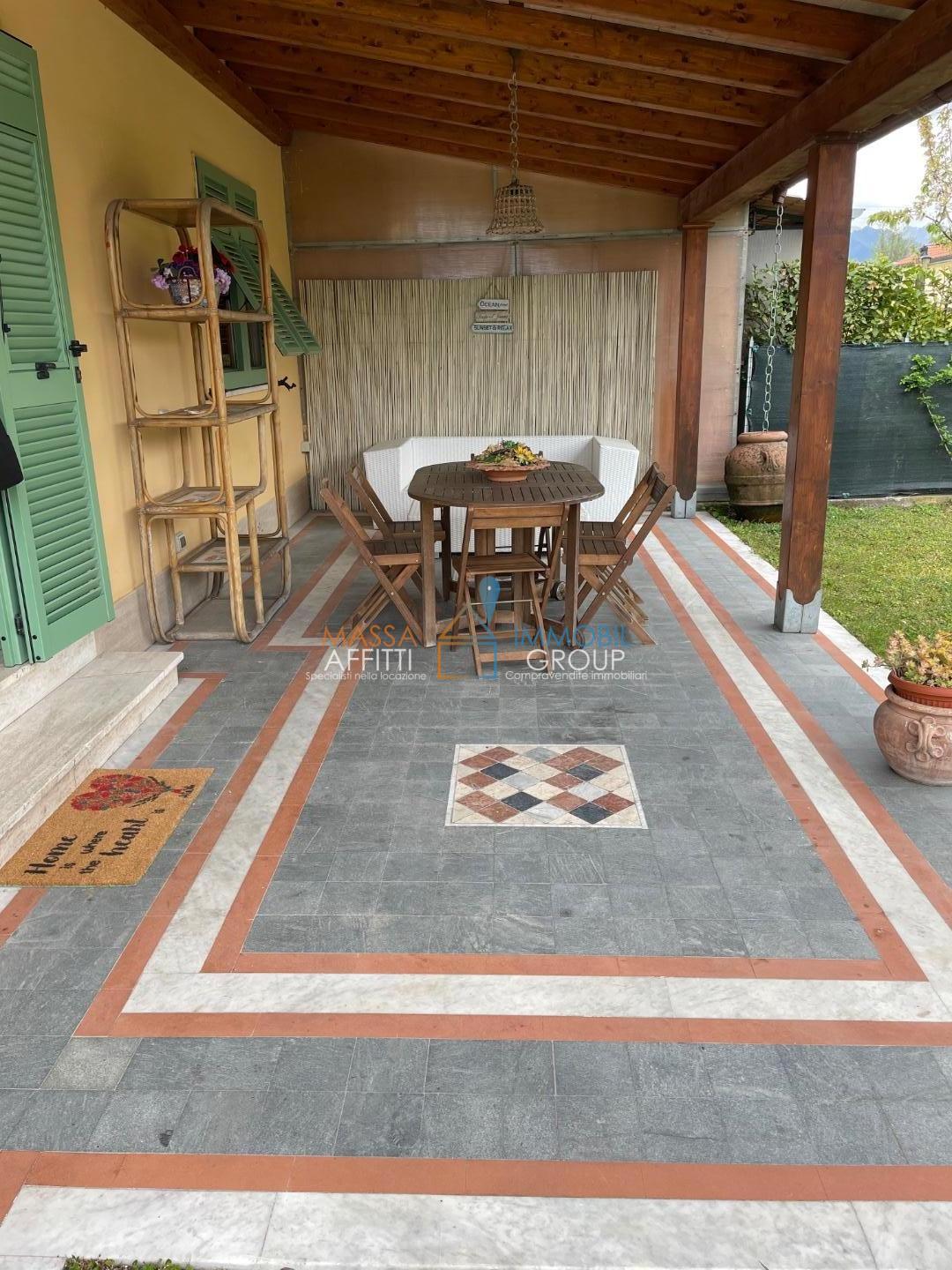 Immagine 5 di Porzione di casa in vendita  in Via Flli Cervi 106 a Forte Dei Marmi