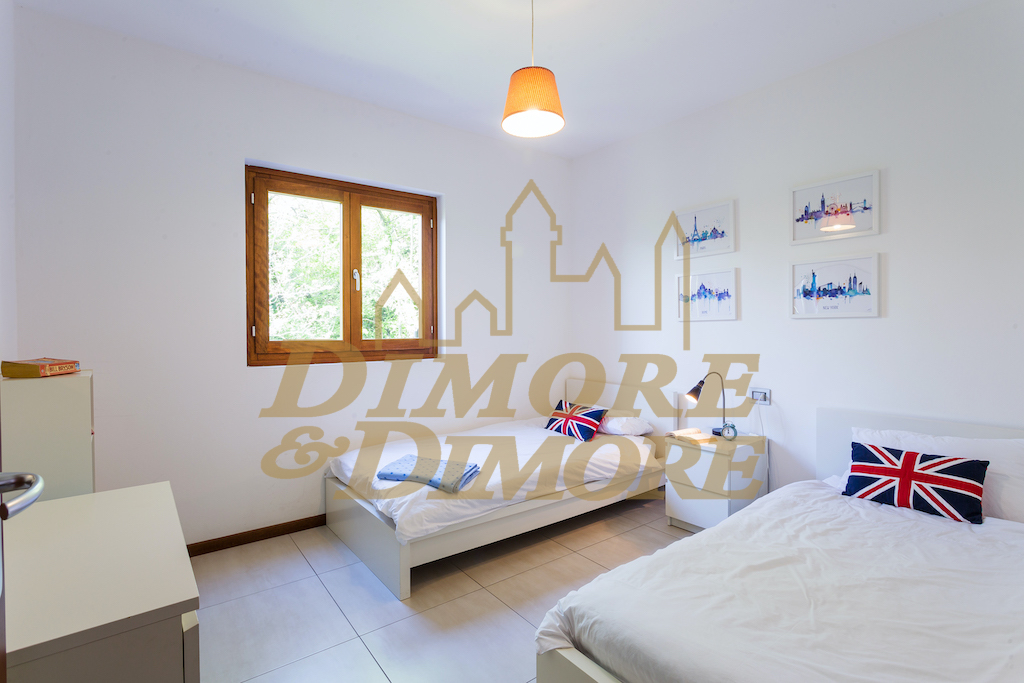 Immagine 12 di Villetta a schiera in vendita  a Luino