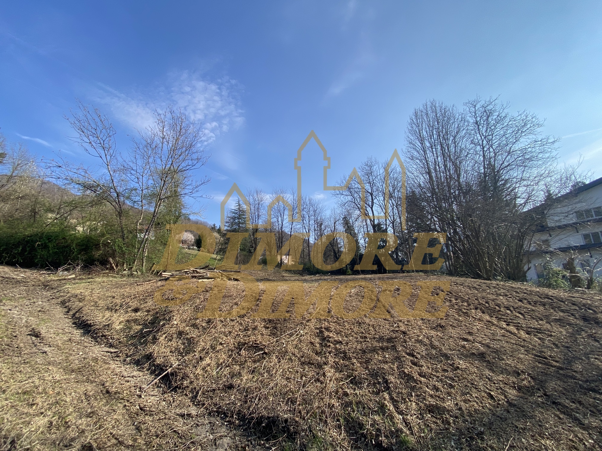 Immagine 14 di Terreno edificabile in vendita  in Via G. Andreani 2 a Valganna
