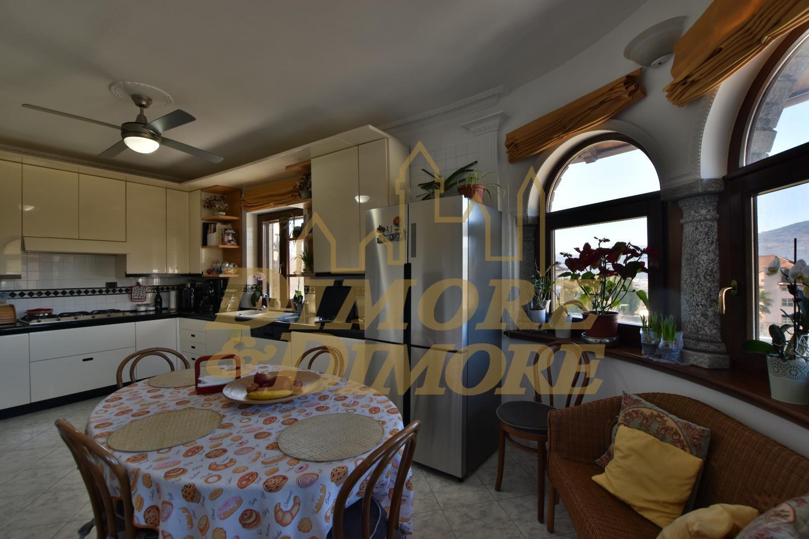 Immagine 24 di Villa in vendita  a Verbania