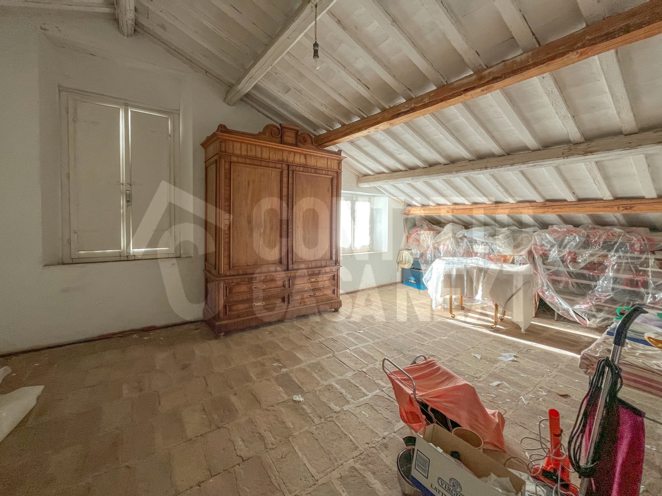 Immagine 18 di Appartamento in vendita  a Cupramontana