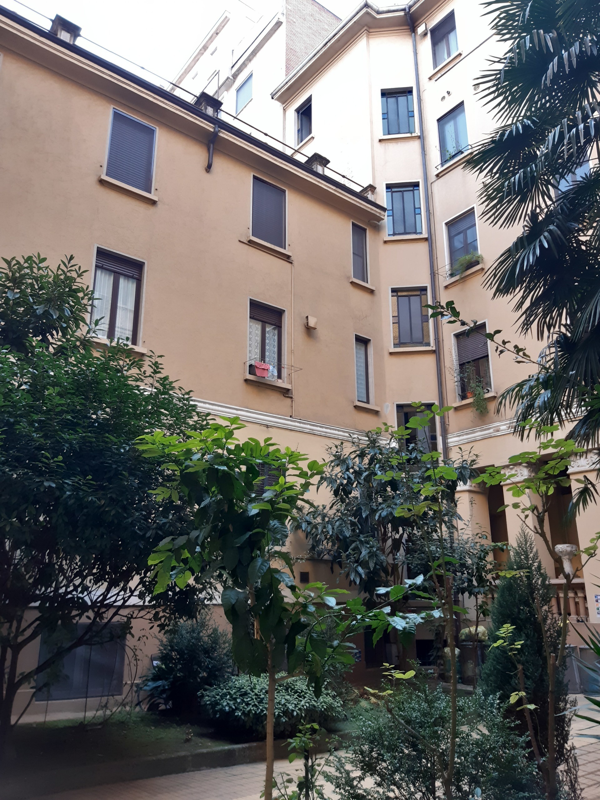 Immagine 40 di Appartamento in affitto  in Via Trebbia 33 a Milano