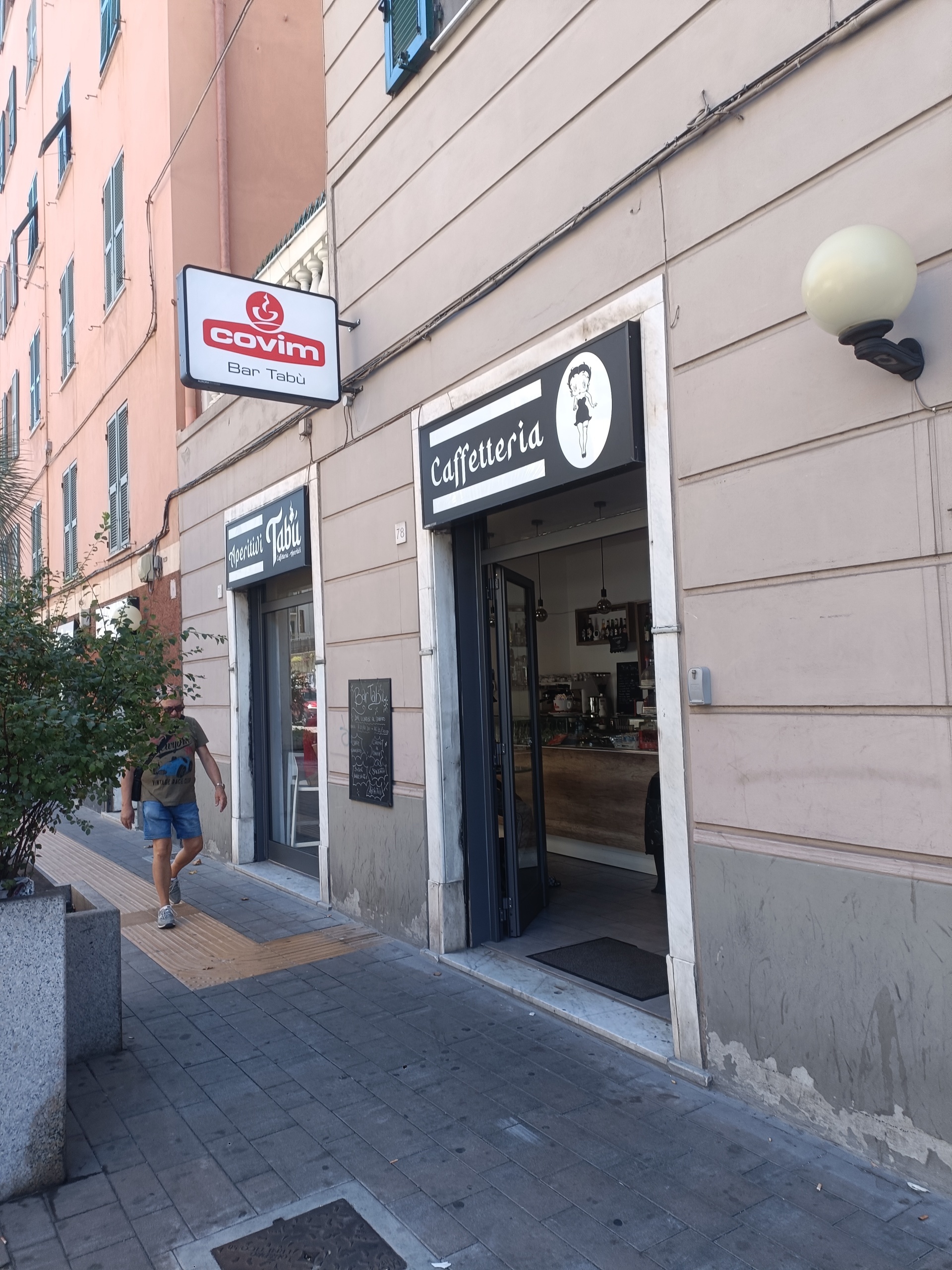 Immagine 4 di Bar / Ristorante in vendita  in Via Cornigliano 76 a Genova