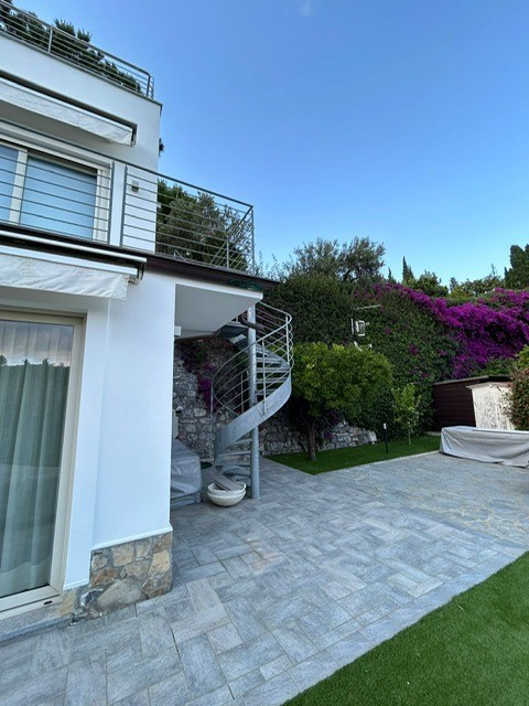 Immagine 54 di Villa in vendita  in Via Adelasia 139 a Alassio