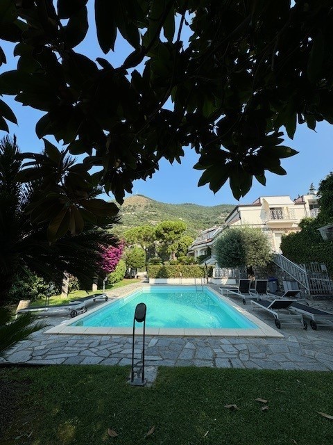 Immagine 78 di Villa in vendita  in Via Adelasia 139 a Alassio