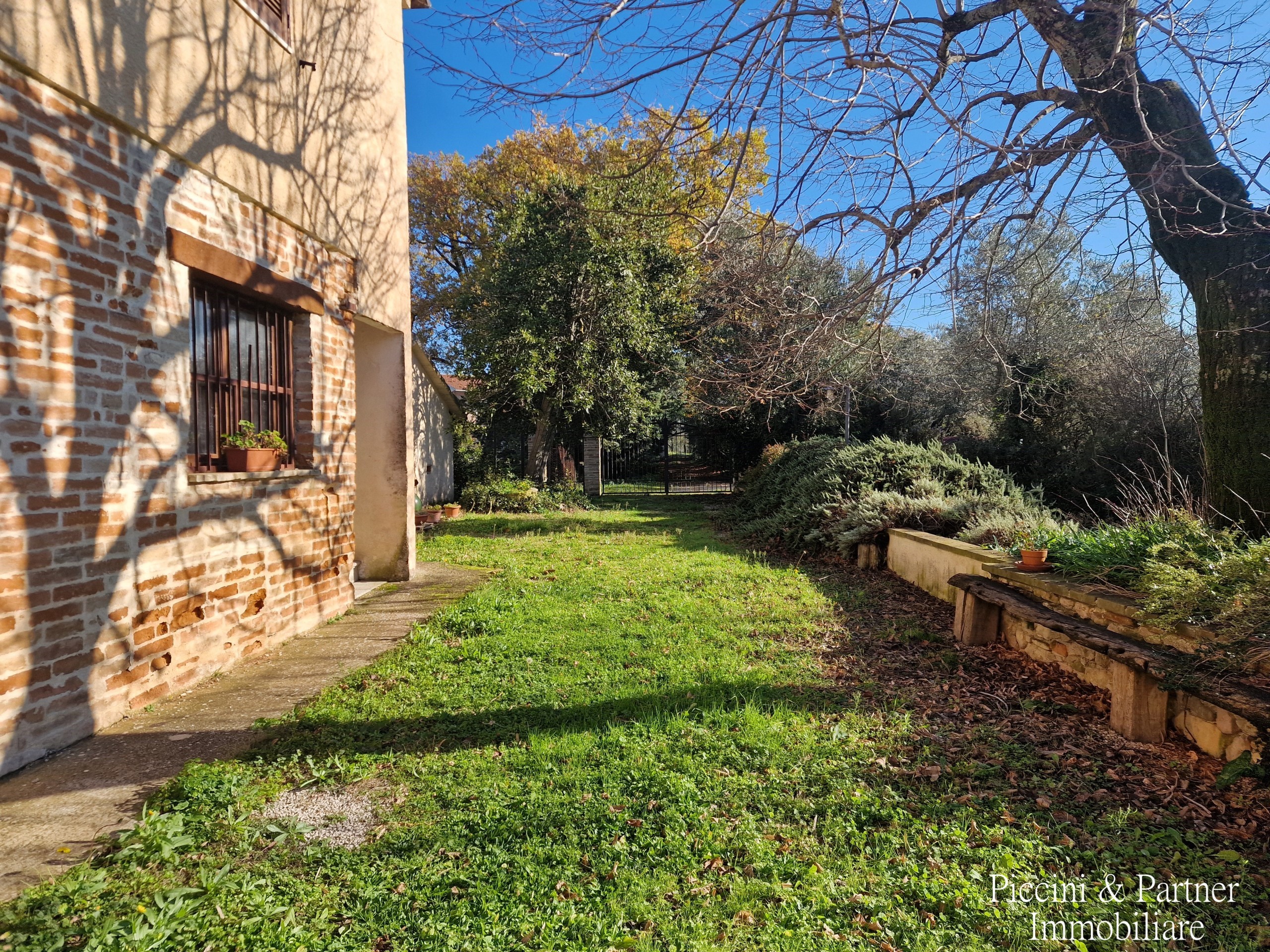 Immagine 5 di Rustico / casale in vendita  in Località San Lorenzo a Castel Ritaldi