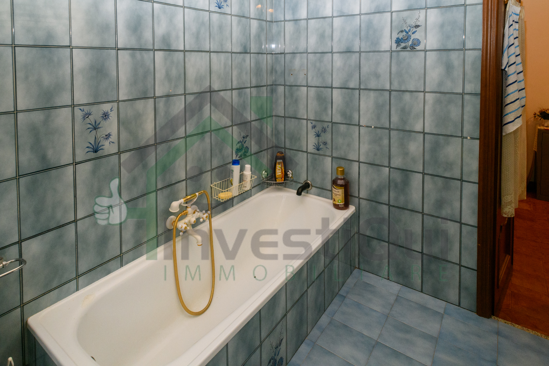 Immagine 23 di Quadrilocale in vendita  a Nole