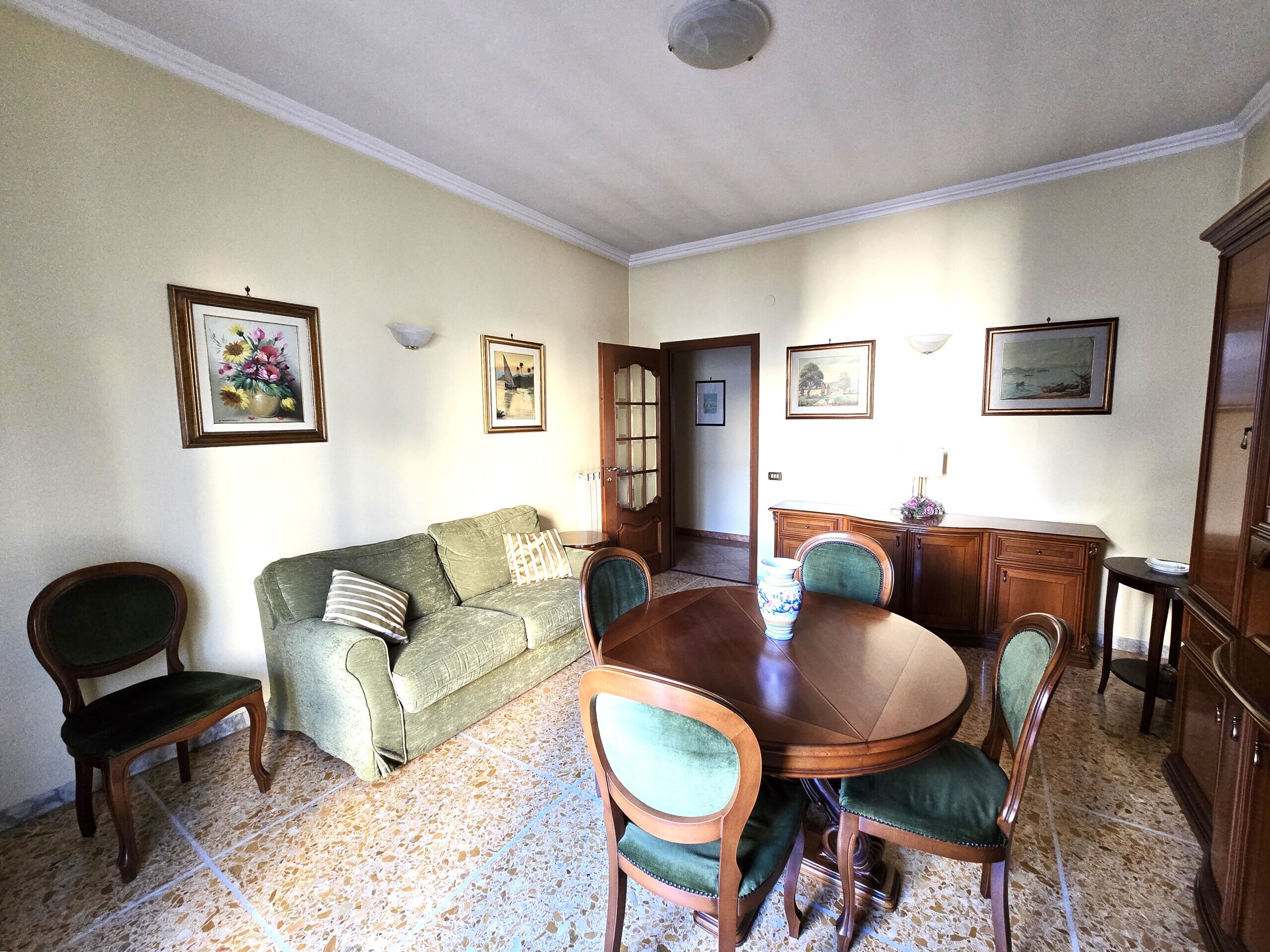 Immagine 5 di Bilocale in vendita  in Via Val Savio 8 a Roma